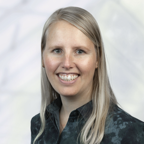 Dr. Annette Neele